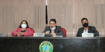 Vereadores aprovam lei que regulamenta ambulantes; Paulo Nunes solicita Universidade para Maragogi