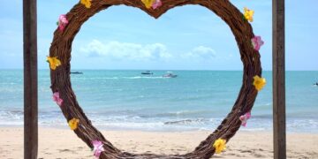 Decoração instagramável em Burgalhau desaparece; gestante e mãe de três filhos, dona faz apelo: “É o meu sustento”