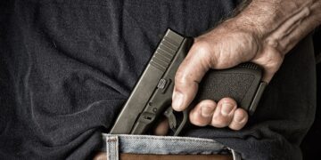 Homem é preso em Passo de Camaragibe após disparar arma de fogo em via pública