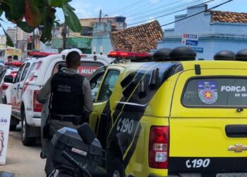 Criança de 8 anos morre após ser atingida na cabeça por bala perdida durante atentado