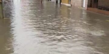 Maragogi — Sem energia, sem água e ruas alagadas