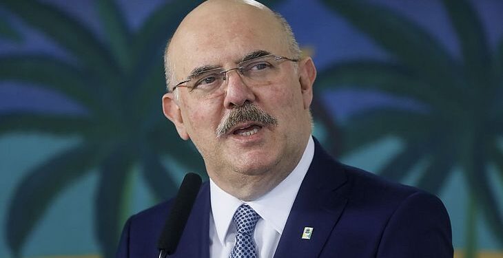 Ex-ministro da educação Milton Ribeiro é preso em operação da PF