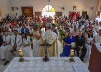 Paróquia de N.S. das Candeias e São Bento realiza casamento coletivo