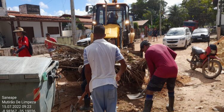 SANEAPE realiza mutirão de limpeza em Maragogi
