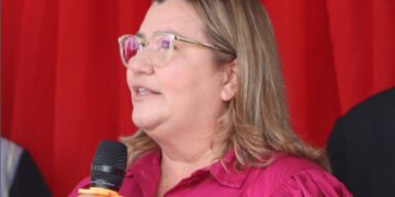 Ministério Público processa e pede afastamento de prefeita de Porto Calvo por fraude à licitação