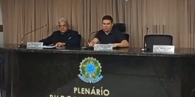 Prestadoras de serviços públicos não comparecem em audiência; população maragogiense segue negligenciada