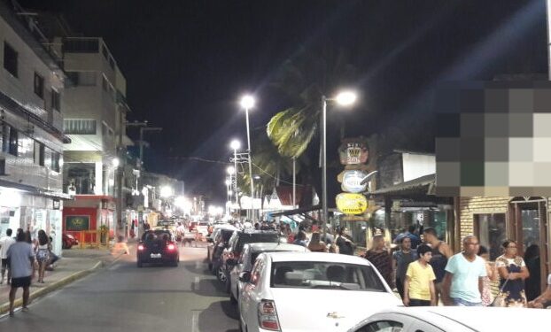 Maragogi e a Coca-Cola de latinha por R$ 10,00 reais na orla