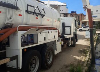 Caminhão com tecnologia de última geração da Saneape chega em Maragogi para desobstruir galerias e redes de esgoto