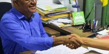 Considerado um dos melhores prefeitos da Região Norte, Déo mantém os salários dos servidores no mês trabalhado