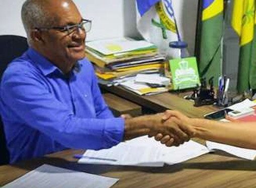 Considerado um dos melhores prefeitos da Região Norte, Déo mantém os salários dos servidores no mês trabalhado