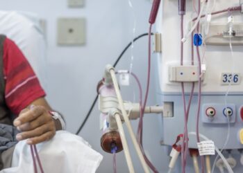 VÍDEO- Pacientes de hemodiálise correm risco de vida por falta de transporte em São José da Coroa Grande