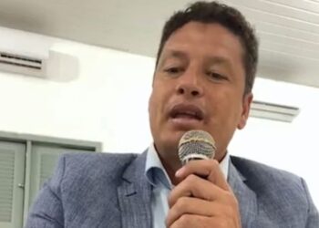 Vereador Júnior de Barra Grande faz requerimento e convoca dois secretários para a próxima sessão