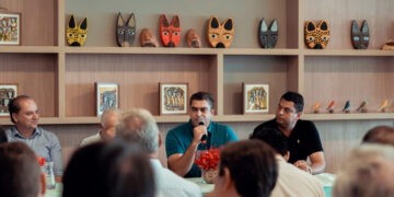 Em coletiva de imprensa, Gabriel Vasconcelos lança pré-candidatura a vereador por Maragogi