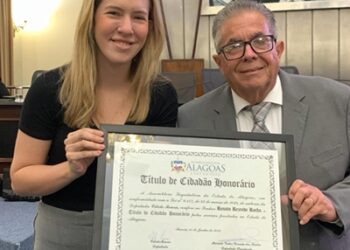 Proposto pela deputada Cibele Moura, título de Cidadão Honorário de Alagoas é entregue ao médico Renato Rezende